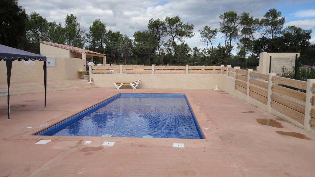 Bungalow Claret Vacquières المظهر الخارجي الصورة