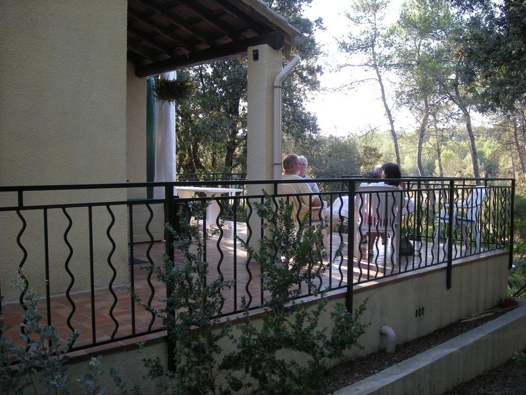 Bungalow Claret Vacquières المظهر الخارجي الصورة